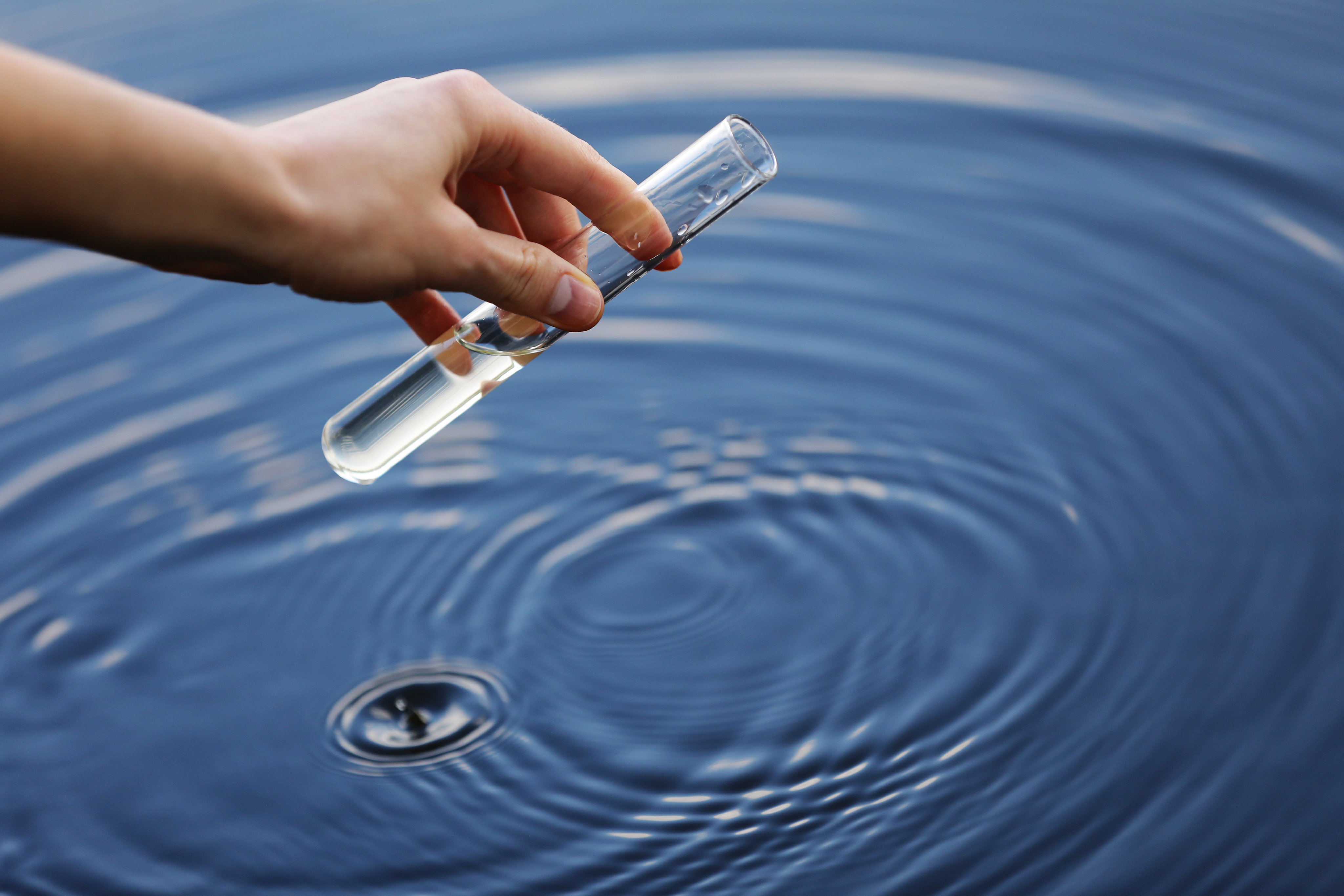 Water testing device